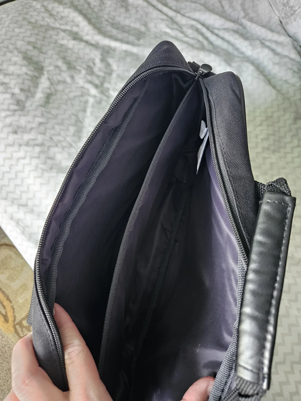 HP Black Laptop Messenger Bag